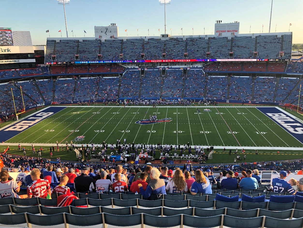 アメフトへの情熱は誰にも負けません！新入社員の中谷です